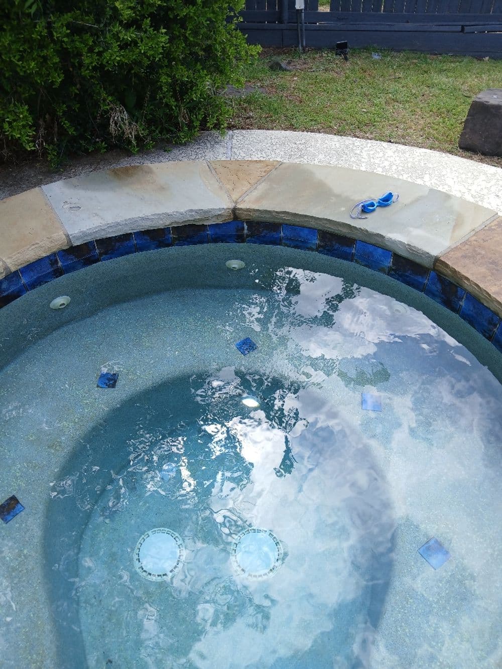 Gallery photos for Pool Light Installation Done Right in Richardson: Image #1